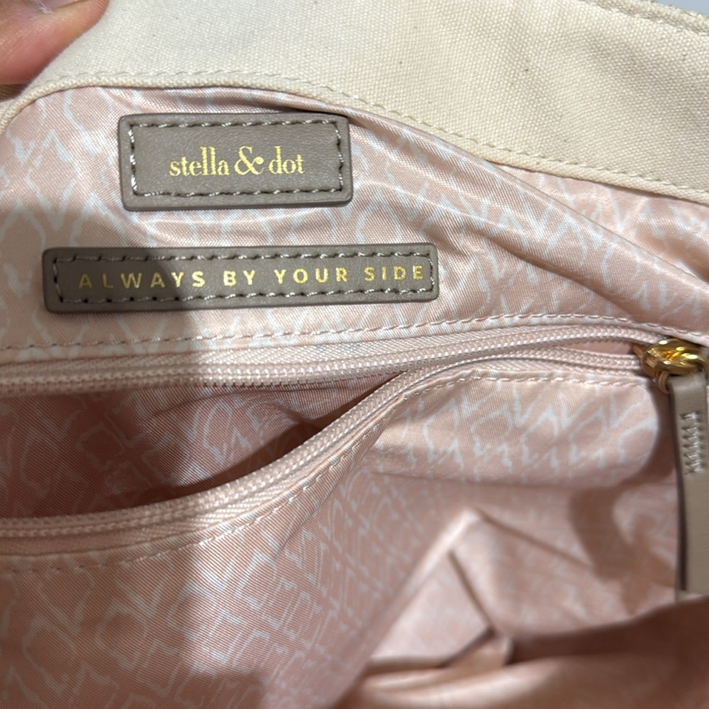 Woven Straw Hobo Bag – Natural - Picture 4 of 10